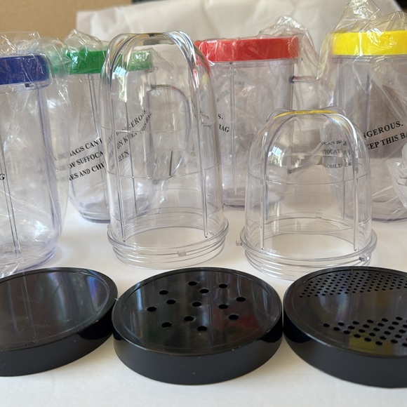 NWOB- Magic Bullet Deluxe Blender Replacement set
10 Items Brand New - Picture 2 of 6